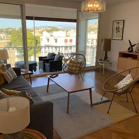 Cyrille Besset - T2 Avec Balcon Apartment